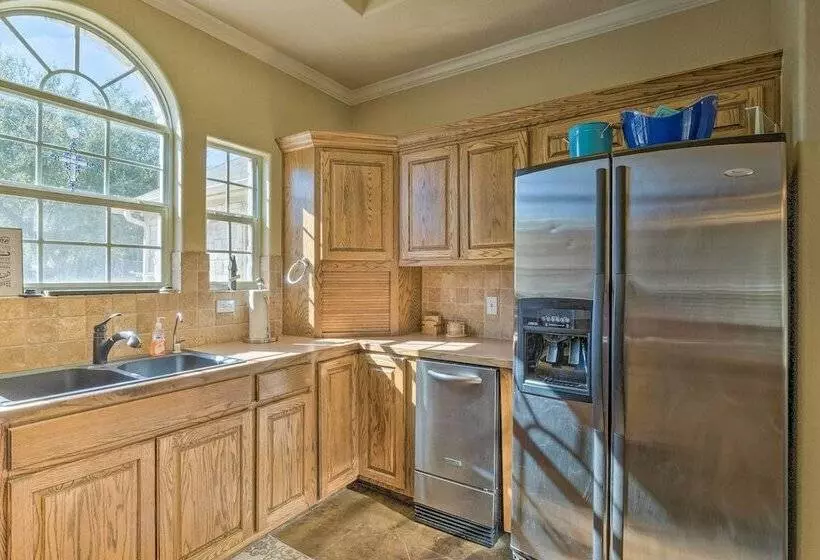 Lake Travis Home W/ Deck: Steps To 2 Story Dock!