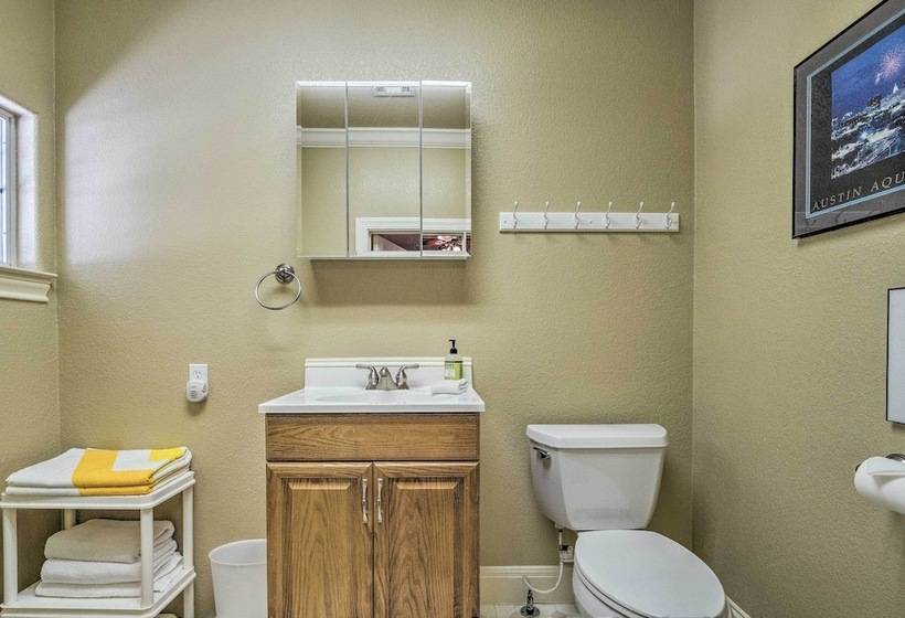 Lake Travis Home W/ Deck: Steps To 2 Story Dock!