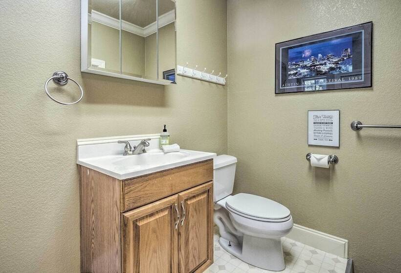 Lake Travis Home W/ Deck: Steps To 2 Story Dock!