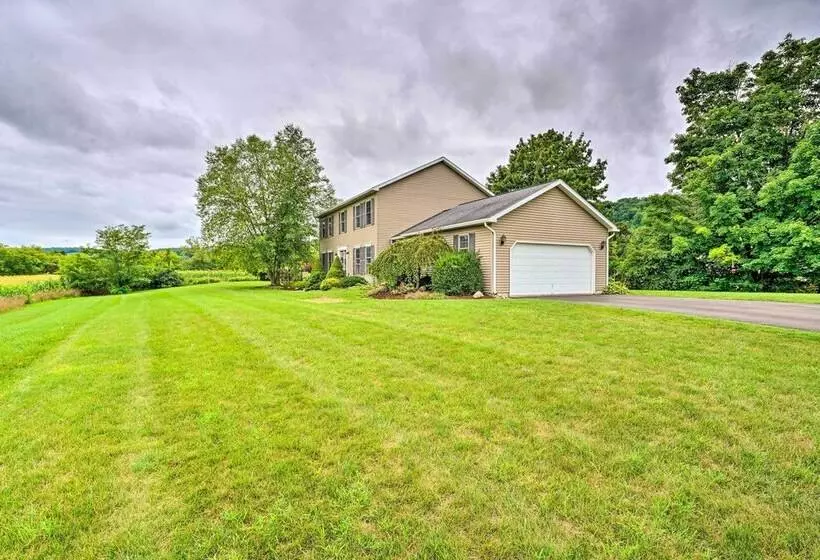 Lakefront Homer Abode W/ Patio & Backyard!