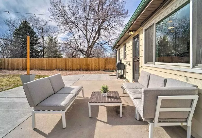 Modern Littleton Home W/ Yard: Pets Welcome!