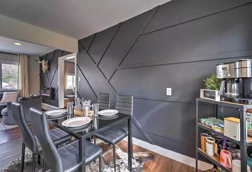 Modern Littleton Home W/ Yard: Pets Welcome!