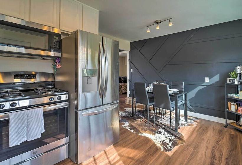 Modern Littleton Home W/ Yard: Pets Welcome!