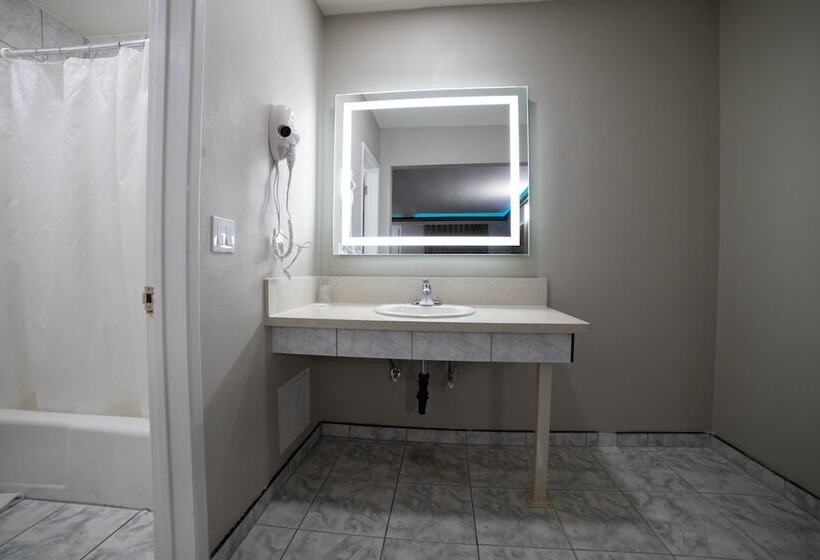 モーテル Artesia Motor Inn