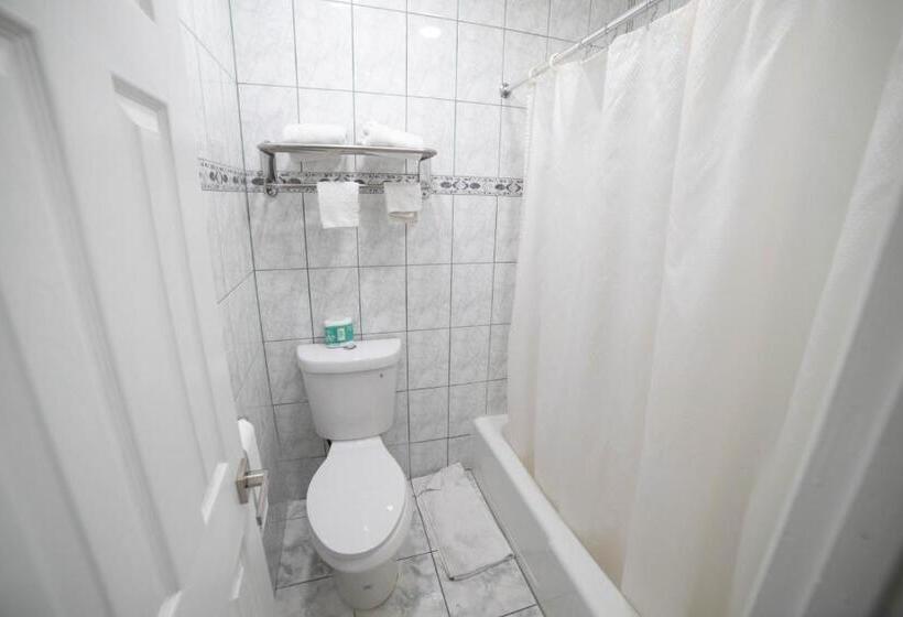 فندق على الطريق Artesia Motor Inn