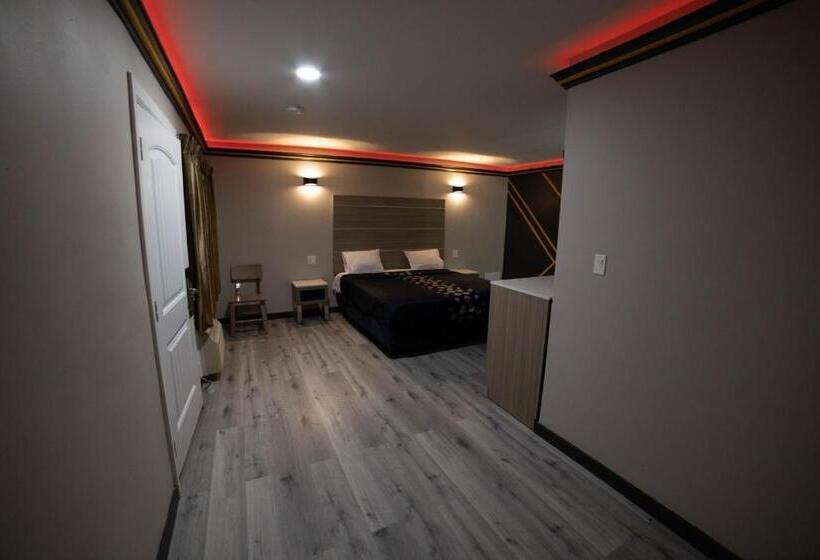 モーテル Artesia Motor Inn