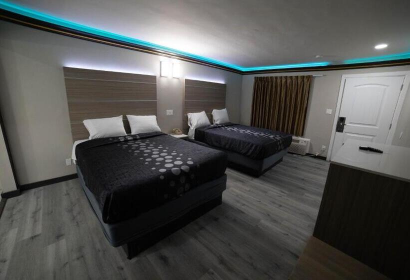 モーテル Artesia Motor Inn