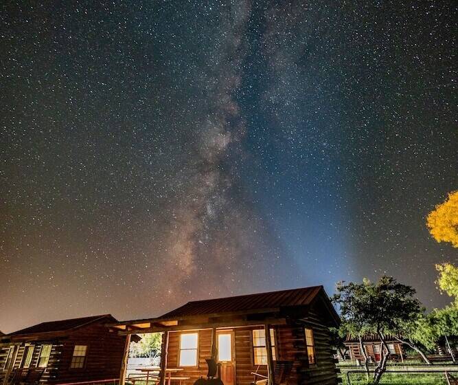 Nueces River Rv & Cabin Resort