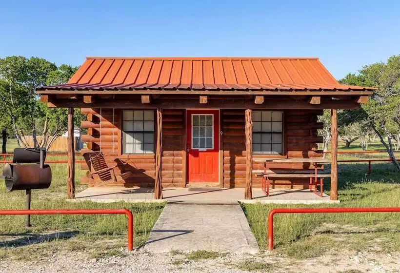 Nueces River Rv & Cabin Resort