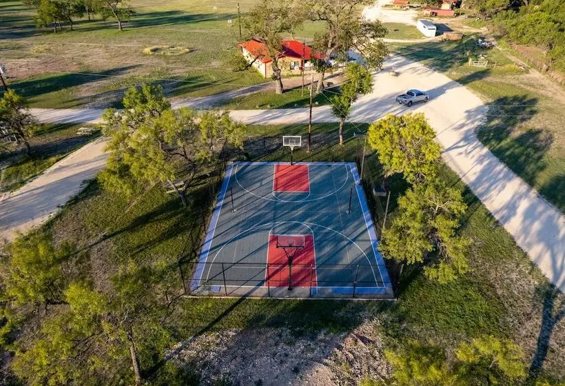 Nueces River Rv & Cabin Resort