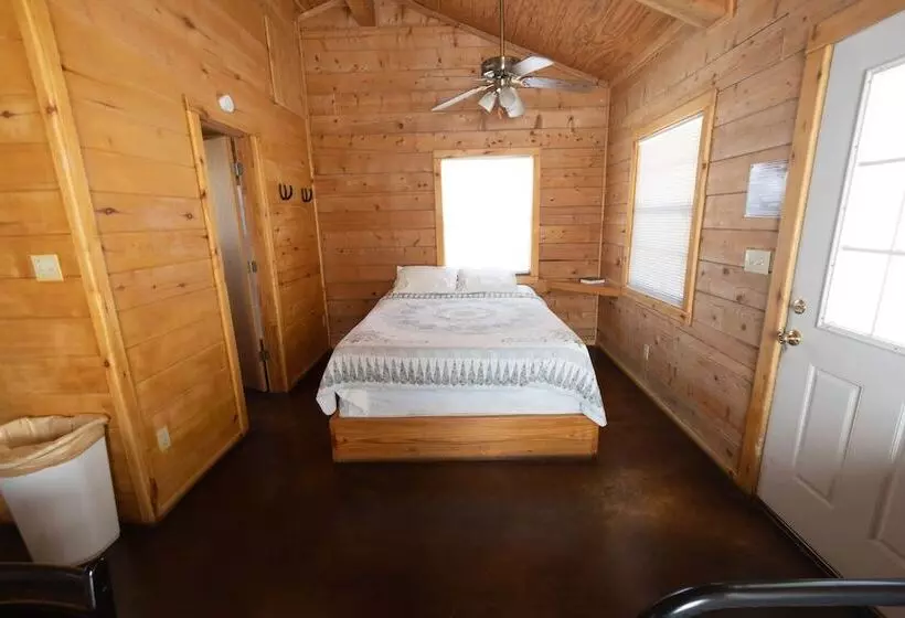 Nueces River Rv & Cabin Resort