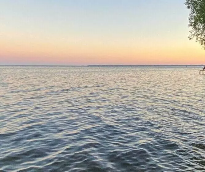 Peace & Premier Fishing On Bay Of Green Bay!