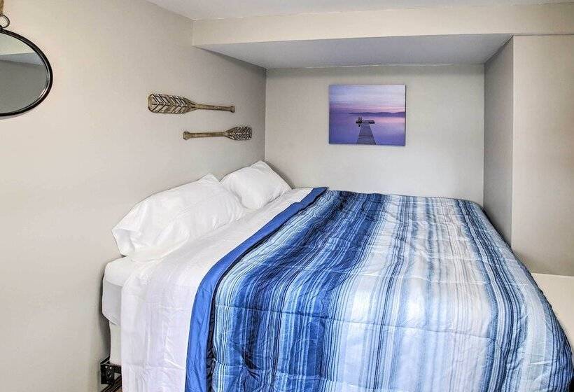 Peace & Premier Fishing On Bay Of Green Bay!