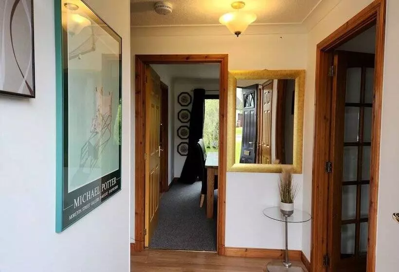 ペンション Boutique 4 Bed Home In Inverness