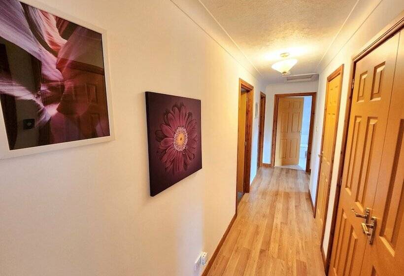 ペンション Boutique 4 Bed Home In Inverness