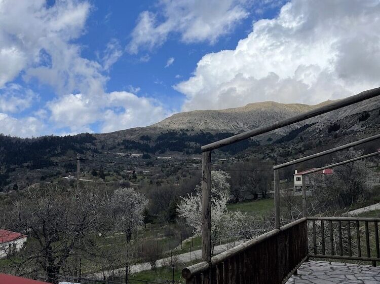 بنسيون Ta Livadia