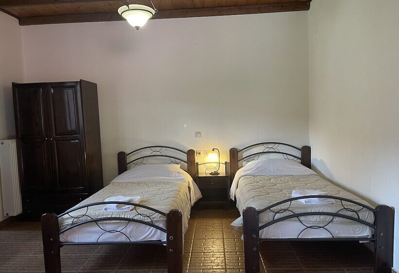 بنسيون Ta Livadia