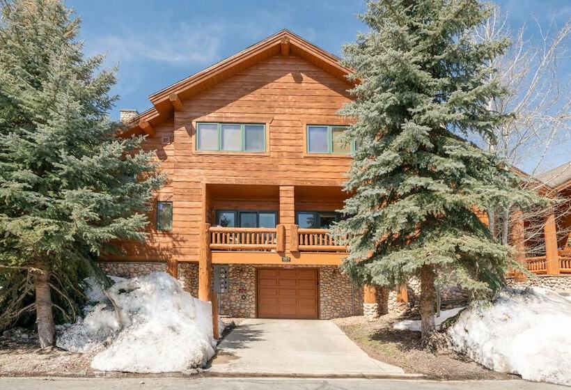 پانسیون Timberwolf Lodge 2a By Lespri Management