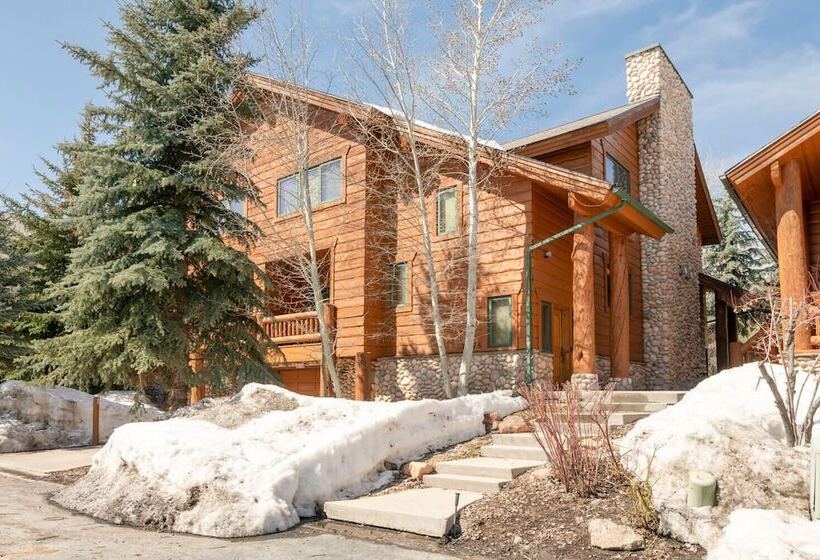 پانسیون Timberwolf Lodge 2a By Lespri Management