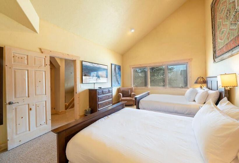 پانسیون Timberwolf Lodge 2a By Lespri Management