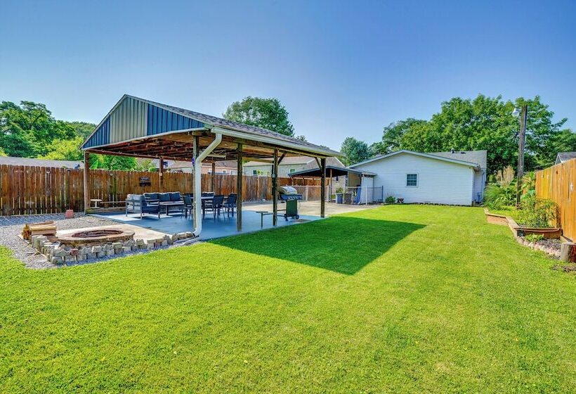 Pet Friendly Clarksville Home W/ Central A/c