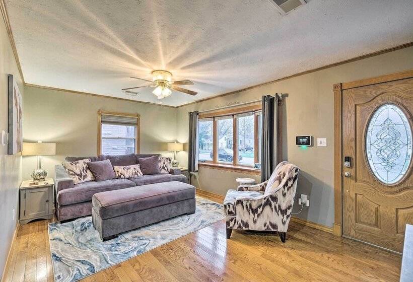 Pet Friendly Clarksville Home W/ Central A/c