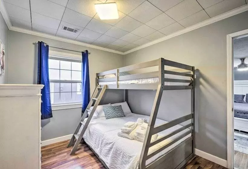 Pet Friendly Clarksville Home W/ Central A/c