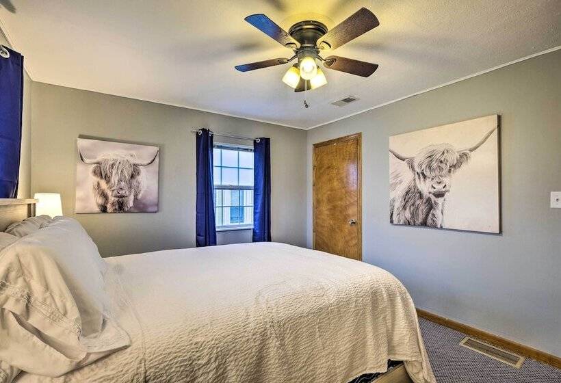 Pet Friendly Clarksville Home W/ Central A/c