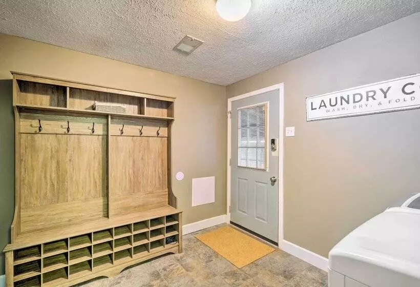 Pet Friendly Clarksville Home W/ Central A/c