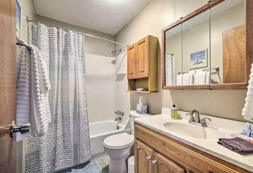 Pet Friendly Clarksville Home W/ Central A/c