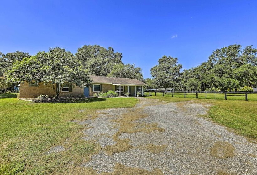 Pet Friendly Home Close To Wec Ocala!