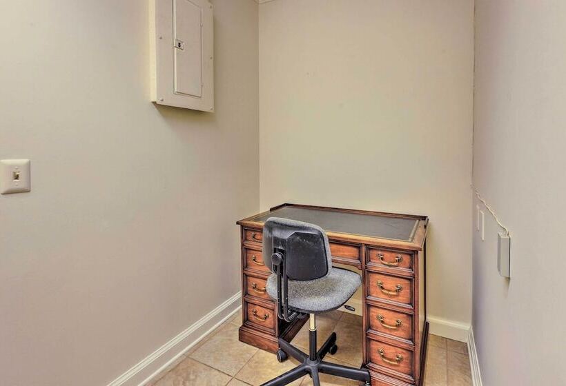 Pet Friendly Home Close To Wec Ocala!