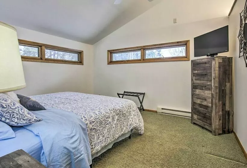 Phillips Cabin W/ Lake Views & Private Dock!