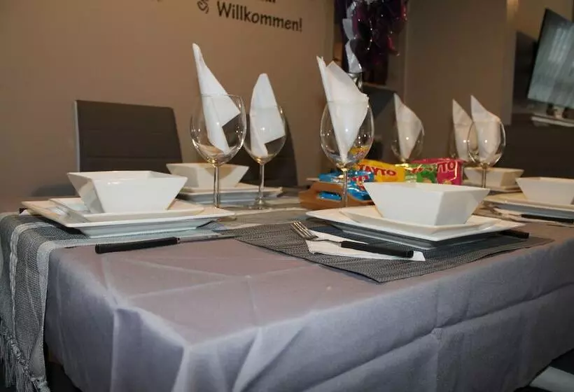 اقامتگاه Stunning 4 Bed House In Belfast