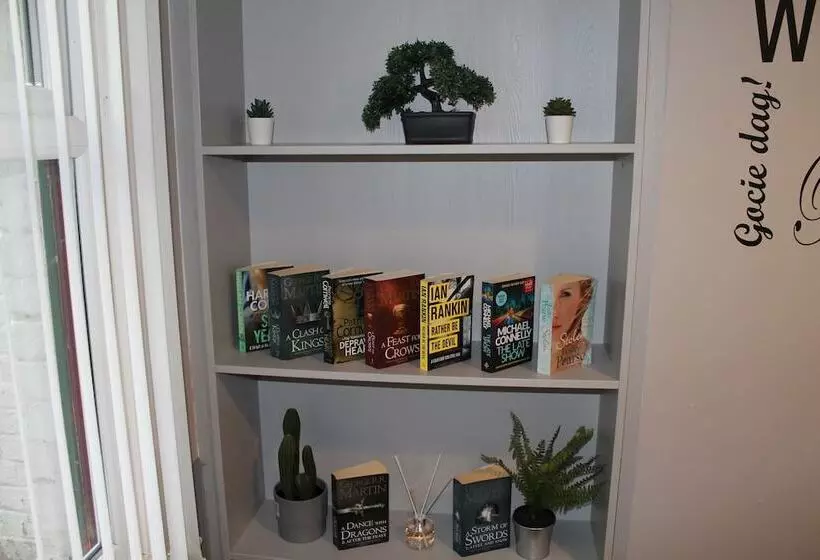 اقامتگاه Stunning 4 Bed House In Belfast