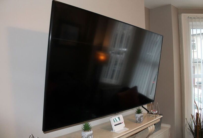 레지던스 Stunning 4 Bed House In Belfast