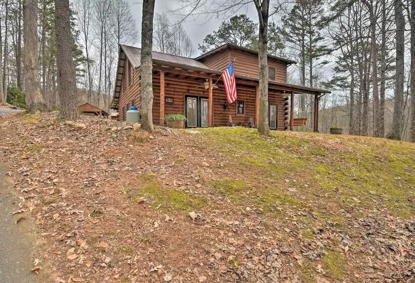 Rural Murphy Cabin   Yard, Hot Tub & Fire Pit
