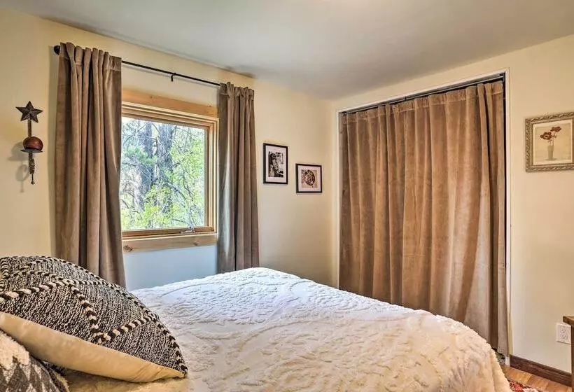 Secluded Casper Mtn Cabin: Fire Pit, 12 Mi To Town