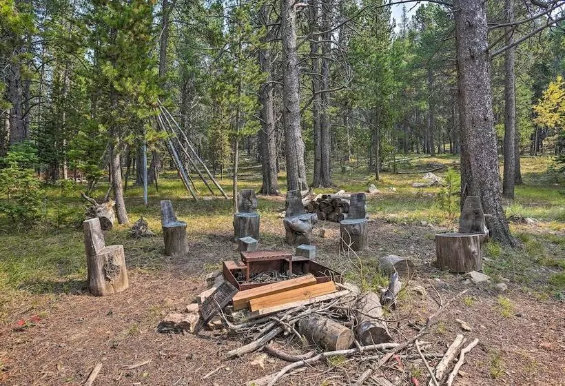 Secluded Casper Mtn Cabin: Fire Pit, 12 Mi To Town