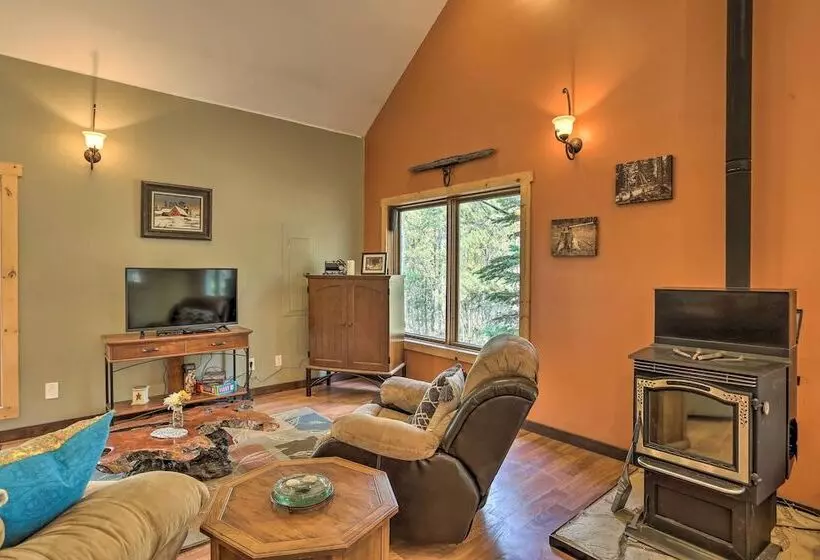 Secluded Casper Mtn Cabin: Fire Pit, 12 Mi To Town