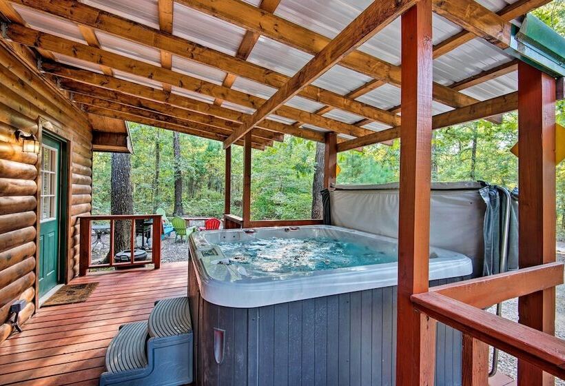 Broken Bow Cabin W/ Hot Tub, Near Hiking + Fishing