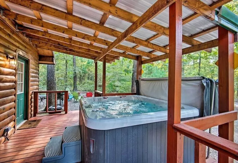 Broken Bow Cabin W/ Hot Tub, Near Hiking + Fishing