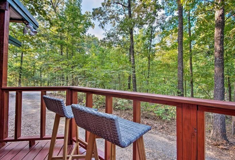 Broken Bow Cabin W/ Hot Tub, Near Hiking + Fishing
