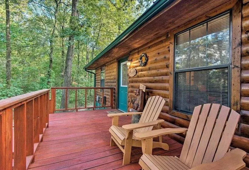 Broken Bow Cabin W/ Hot Tub, Near Hiking + Fishing