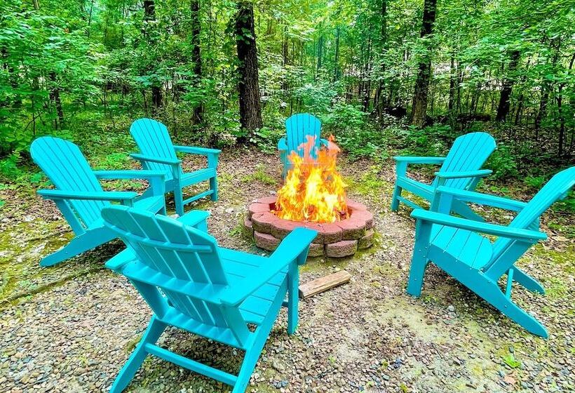 Broken Bow Cabin W/ Hot Tub, Near Hiking + Fishing