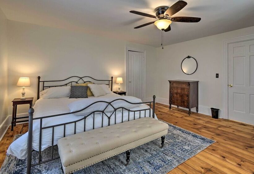 Sodus Point Historic Home ~ 1/2 Mi To Sodus Bay!