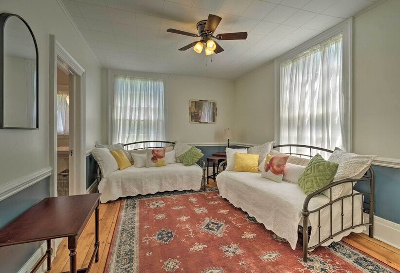 Sodus Point Historic Home ~ 1/2 Mi To Sodus Bay!