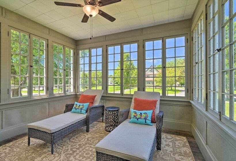 Sodus Point Historic Home ~ 1/2 Mi To Sodus Bay!