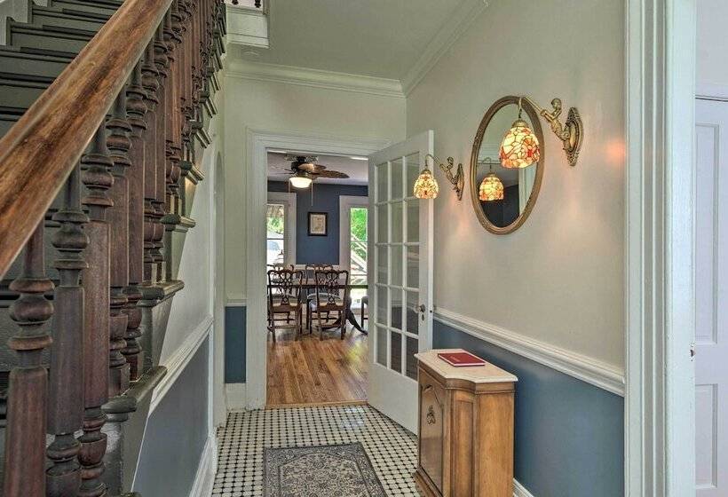 Sodus Point Historic Home ~ 1/2 Mi To Sodus Bay!