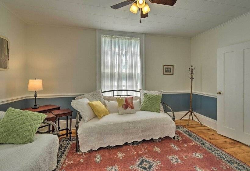 Sodus Point Historic Home ~ 1/2 Mi To Sodus Bay!